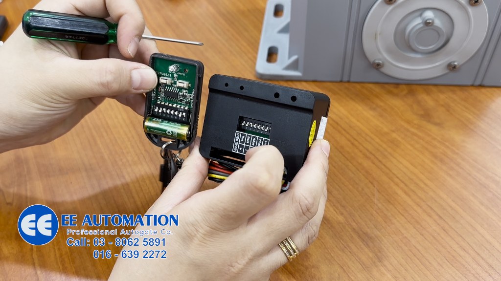 How To Program Autogate Remote Control - EE Auto Gate