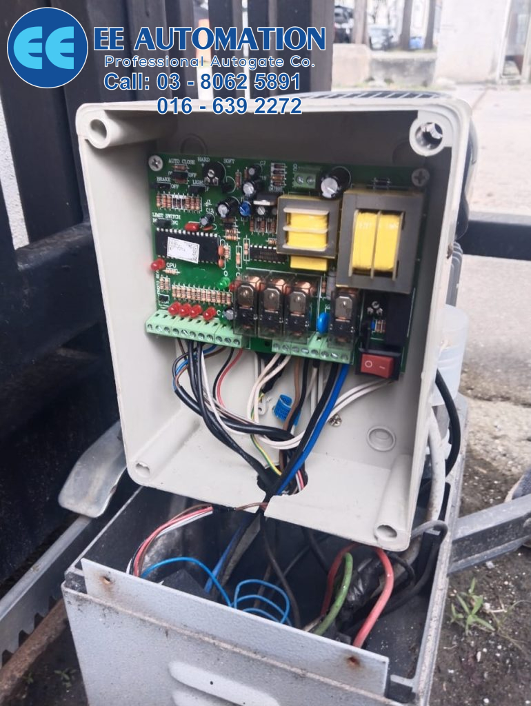 Repair Sliding Autogate Panel KL