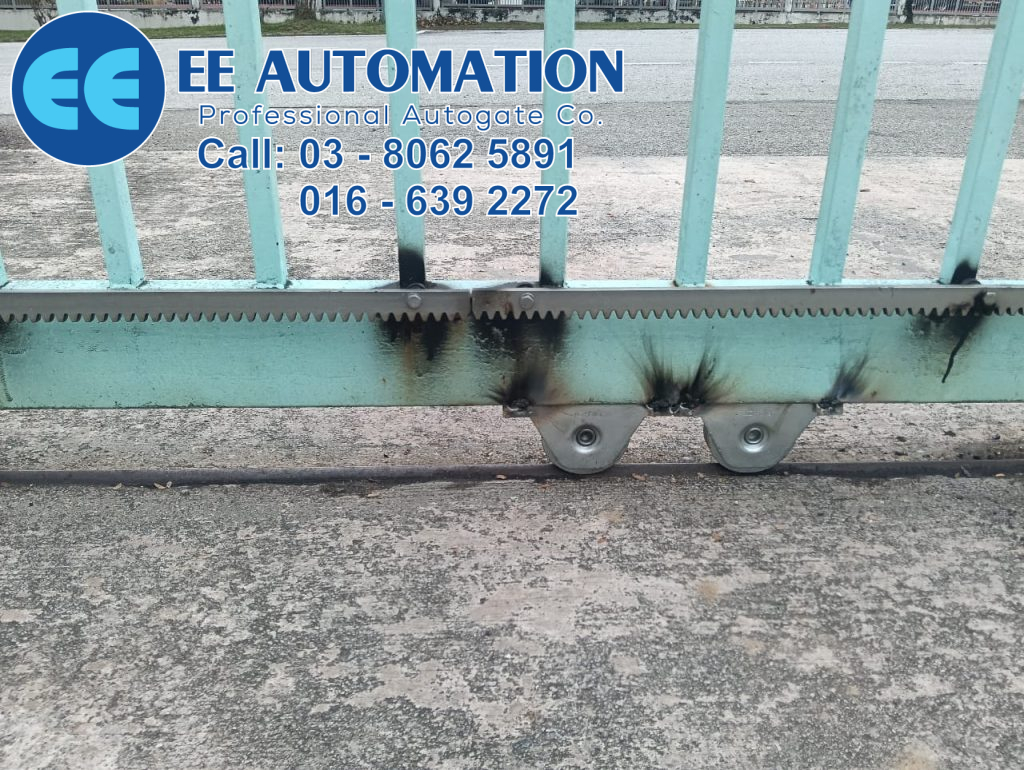 Replace Auto Gate Roller Sliding Shah Alam