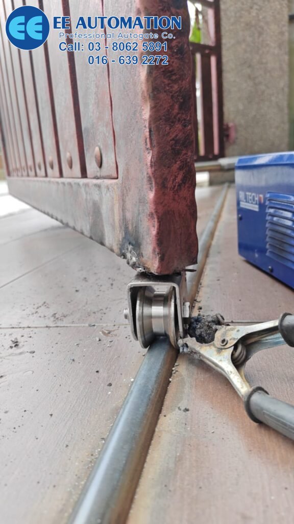 Repair Auto Gate Roller Shah Alam