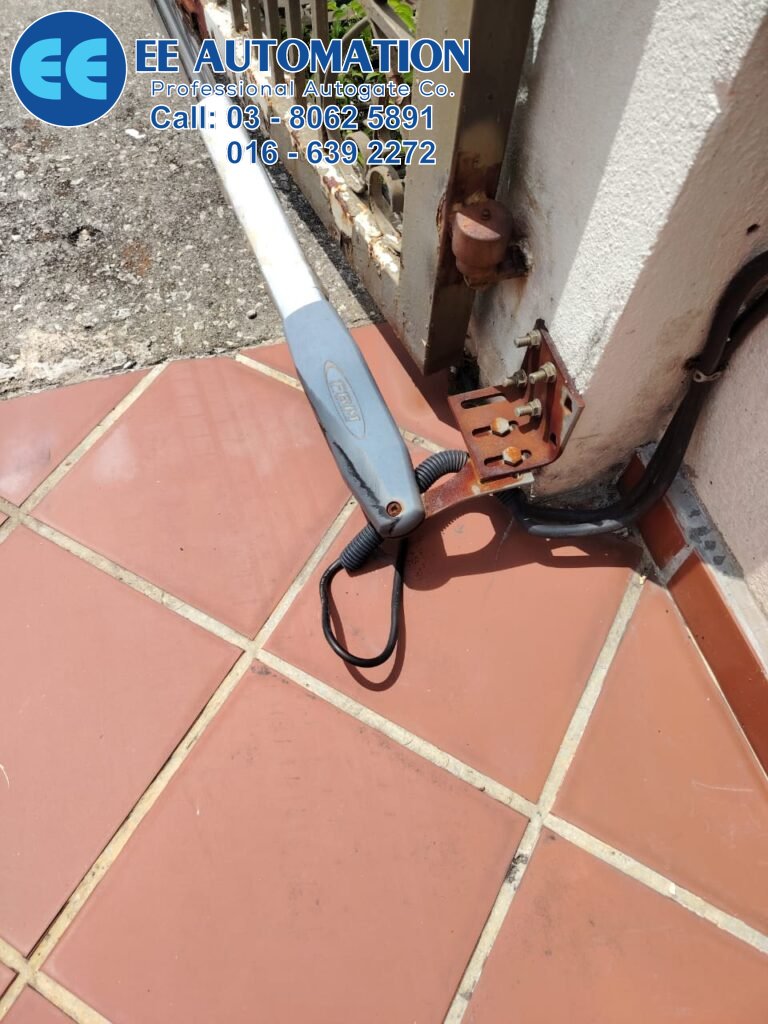 Swing Autogate Arm Repair USJ