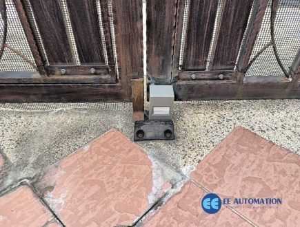Autogate Lock